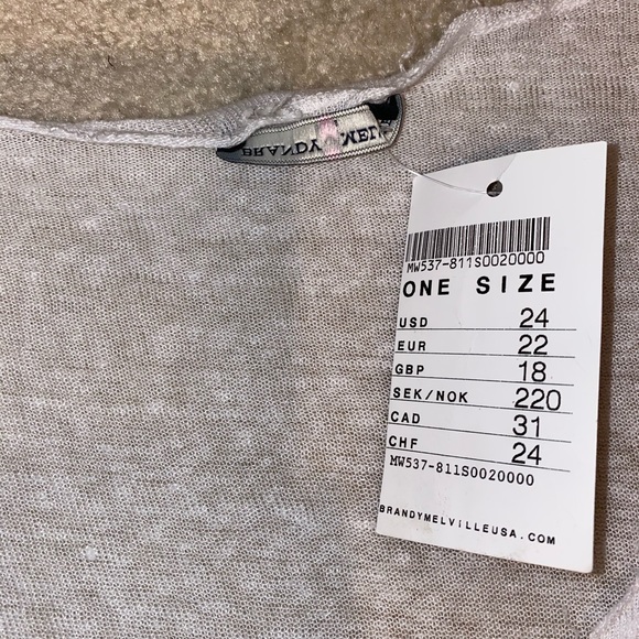 NWT Brandy Melville White Top - Picture 2 of 2